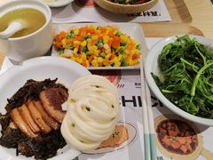 -老乡鸡(上海白玉兰广场店)