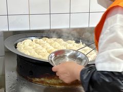 -黄阿姨锅贴大王(万航渡路店)