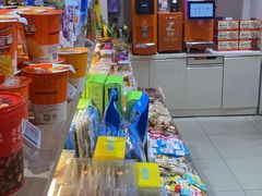 -来伊份(我格广场武宁路店)