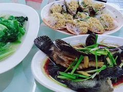 -小辣妹川味海鲜加工店(第一市场椰风巷店)