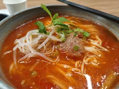 贵州风味红酸汤什锦面-里面·Noodlology(机电院店)