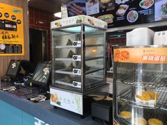 面包甜点陈列柜-魏家凉皮(祈年大厦店)