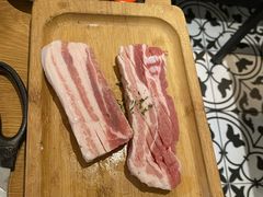 -江南猪肉商会无限续吃(弘大店)