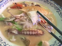 -霆记海鲜·只为这碗面(滨江店)