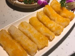 -钢管厂五区小郡肝串串香(奥克斯广场锦城万达店)