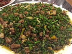 特色尖椒兔-江湖黑大兔(杨家坪店)