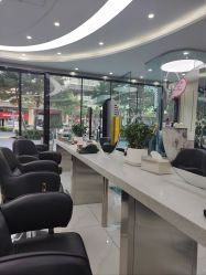 -MOVAN  HAIR莫凡匠人发型屋