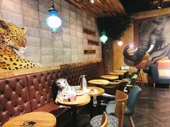 大堂-雨舍咖啡(汉神购物广场咖啡街区店)