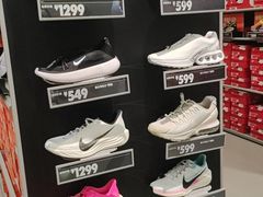 -NIKE上海青浦优选体验店