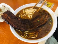 大肉面-老店鹏缘面馆