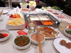 -海底捞火锅鲜切牛肉主题店(长寿路店)