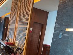 -粤尚腾香居中餐厅(首都机场希尔顿店)