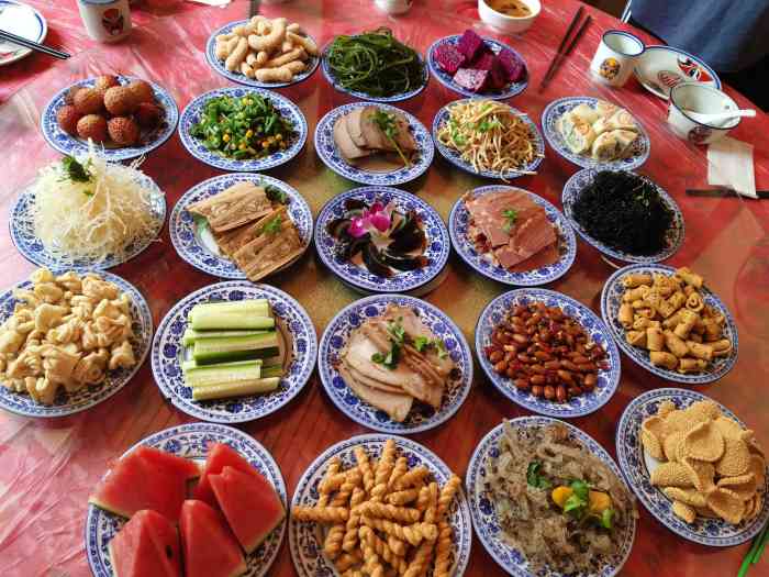 聚贤庄-九品十三花-"周末去大荔县逛,团队里有人推荐的这家饭店.