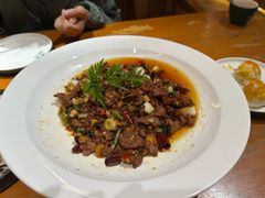 -老滇山寨•云南特色菜•地方菜•民族风情歌舞表演(金碧店)