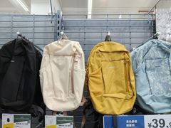 -迪卡侬（洪塘店）-停车场