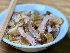 -松树干拌面店