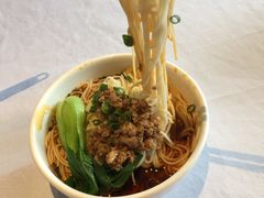 山城担担面-山顶顶概念四川菜(黄埔大道店)