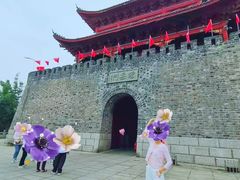 -巴陵广场