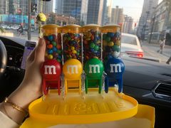 -m豆巧克力世界(上海世茂广场店)