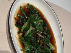 -八府香鸭·啫啫煲(华山路店)