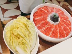 -洪氏嗨捞·广东猪肚鸡·椰子鸡火锅(西咸万象城店)