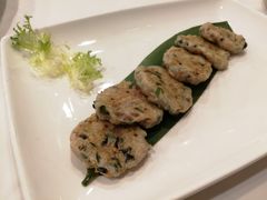 香茜马蹄煎大良鱼饼-广州酒家(文昌总店)
