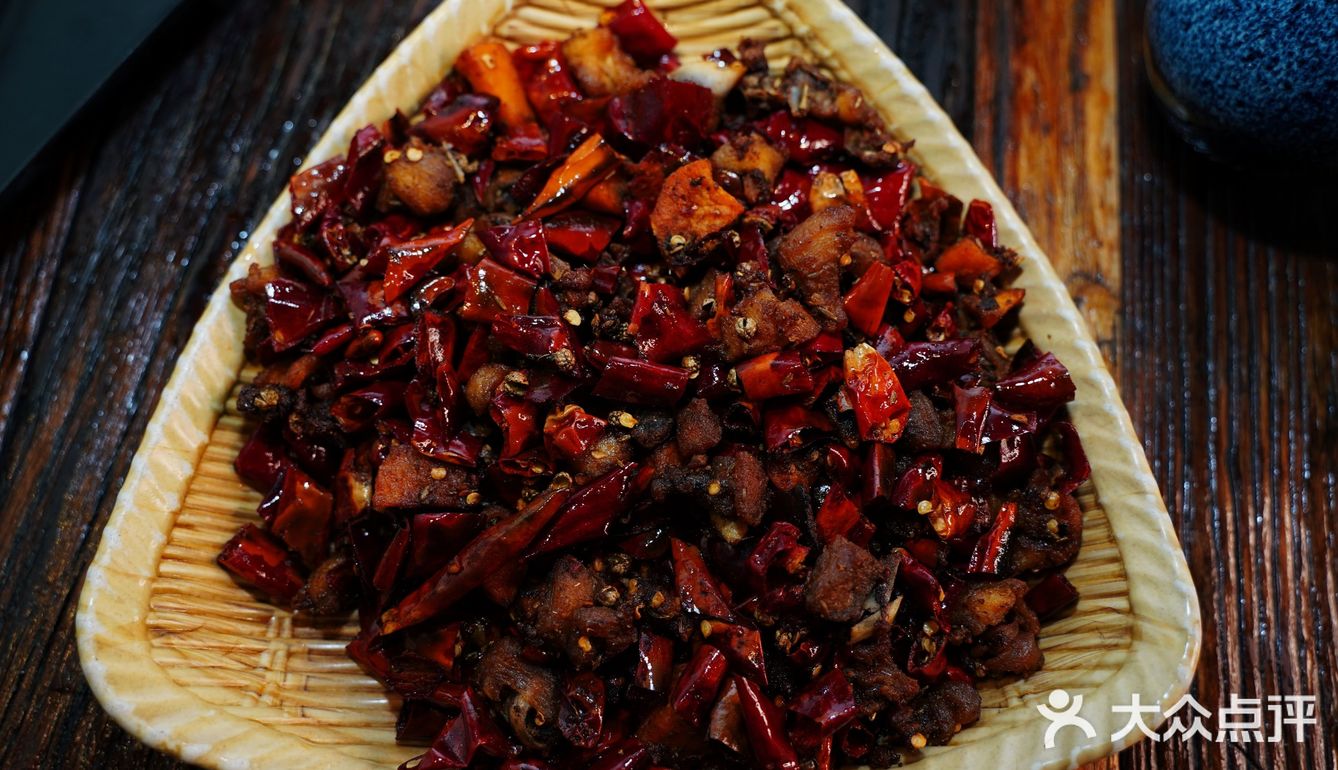 一家被颜值打动的川菜小酒馆 | 十里青丘