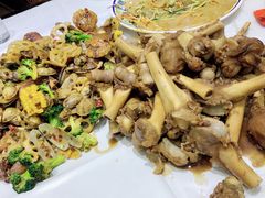 -小柒家第一锹东北菜(城关店)