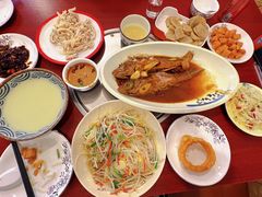 -聚首堂·特色小吃·肘子(什刹海德胜门店)