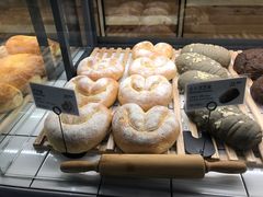 芒芒哒-野上麦田(中贸广场店)