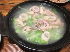 沾水肥肠-王妈手撕烤兔(国展店)