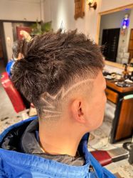 -摩力美发·烫·染·设计专业店