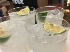 -蓝房子轰趴俱乐部(天鹅湖假日山庄别墅店)