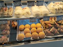 -白玉兰食品甜凤店(合生汇店)