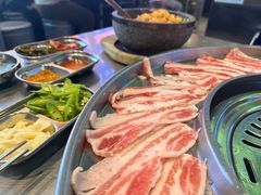 -哈哈碳都·牛肋条无限自助烤肉(台江万达店)