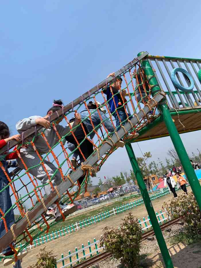 徐州轮胎乐园-"总体来说其实还可以 孩子玩的东西挺多 但.