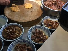 卤煮火烧-门框胡同百年卤煮(新街口店)