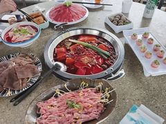 -茅草房·河畔园林火锅