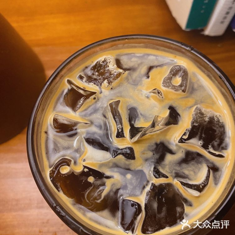 ☕️｜喝着咖啡等一场雨停