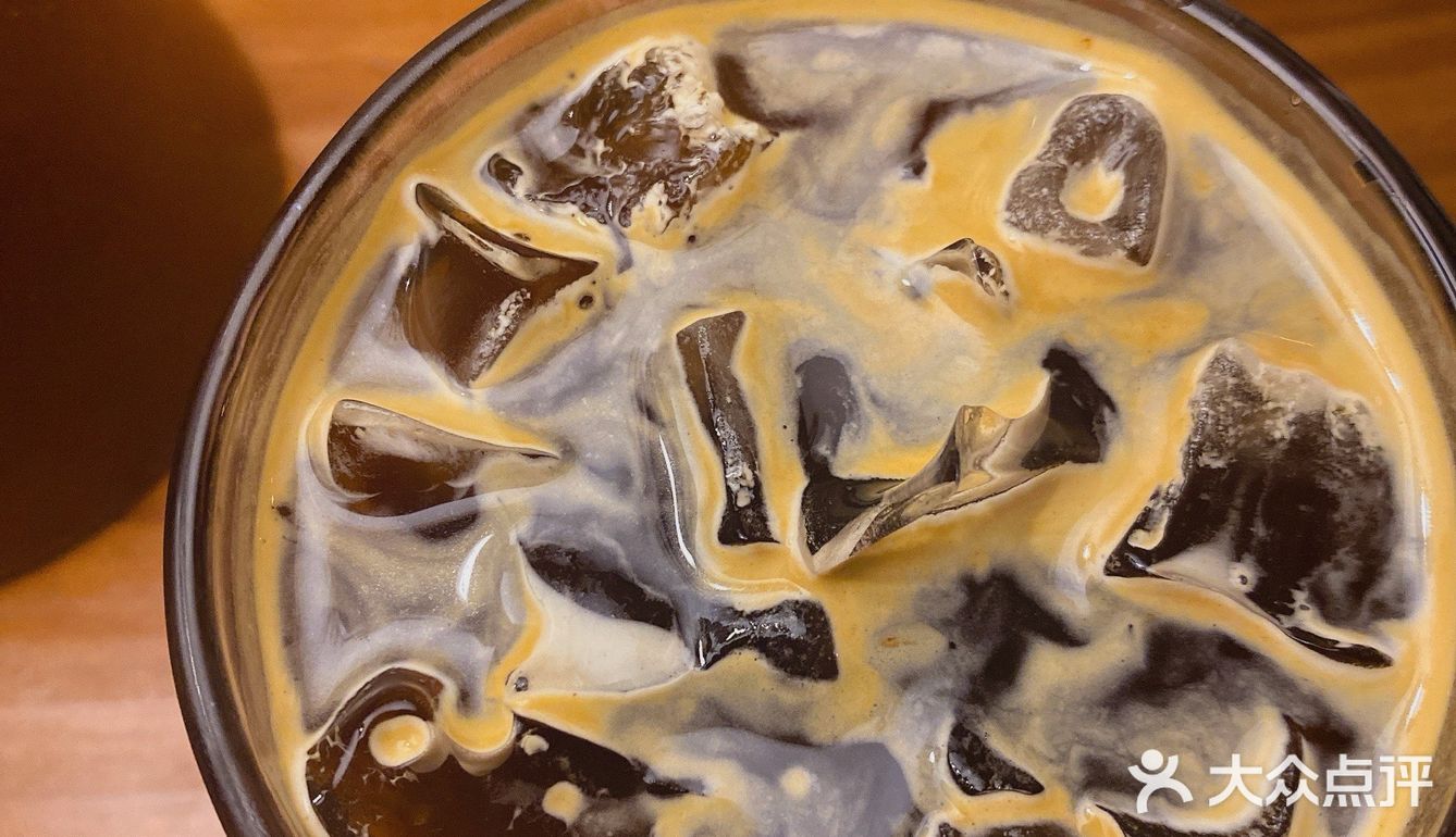 ☕️｜喝着咖啡等一场雨停