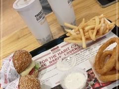 -The Habit Burger Grill 哈比特汉堡(爱琴海店)