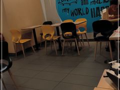 等位区-麦当劳(贵和购物中心B1店)