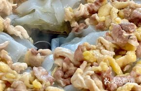 Chencun Steamed Chicken with Rice Flour
