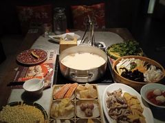 -尚尚仙·酸汤猪手·猪肚鸡火锅(华联万柳购物中心店)