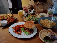 -HELLO 27 意面·沙拉·帕尼尼