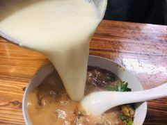 -云南大锅豆浆店