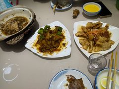 -老码头黑皮肘子锅包肉(赣水路店)