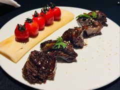 香酥小牛肉（位上）-醉东Oriental House(静安嘉里中心店)