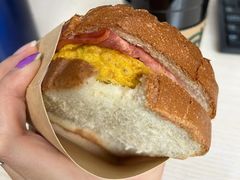 火腿芝士爆浆蛋三明治-星巴克臻选(深圳卓悦中心店)