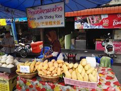 -芒果糯米饭摊子